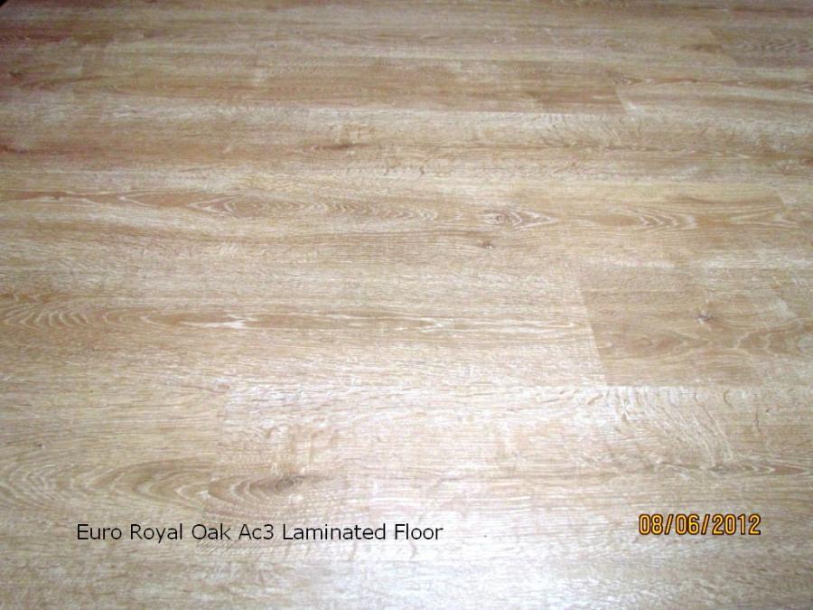 EggerOakRoyalAc3LaminatedFlooirnglaminatedFloorsInstalledSpecialsCenturionGautengSouthAfrica20120608029.JPG