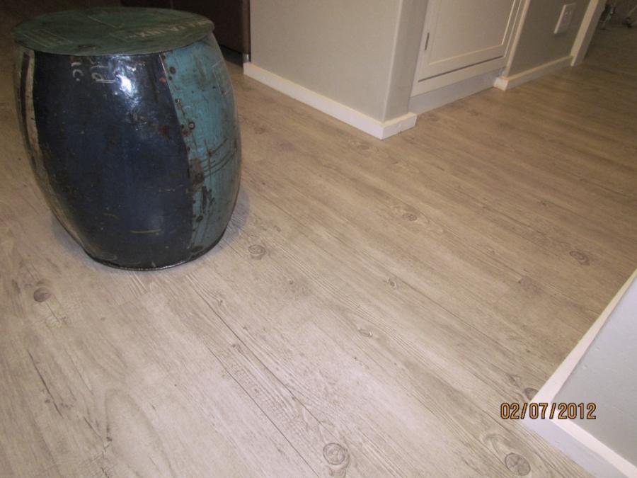 FloorworxSignatureLaminatedFloorsInstalledPretoriaeastgautengspecialswwwexactflooringcoza002.JPG